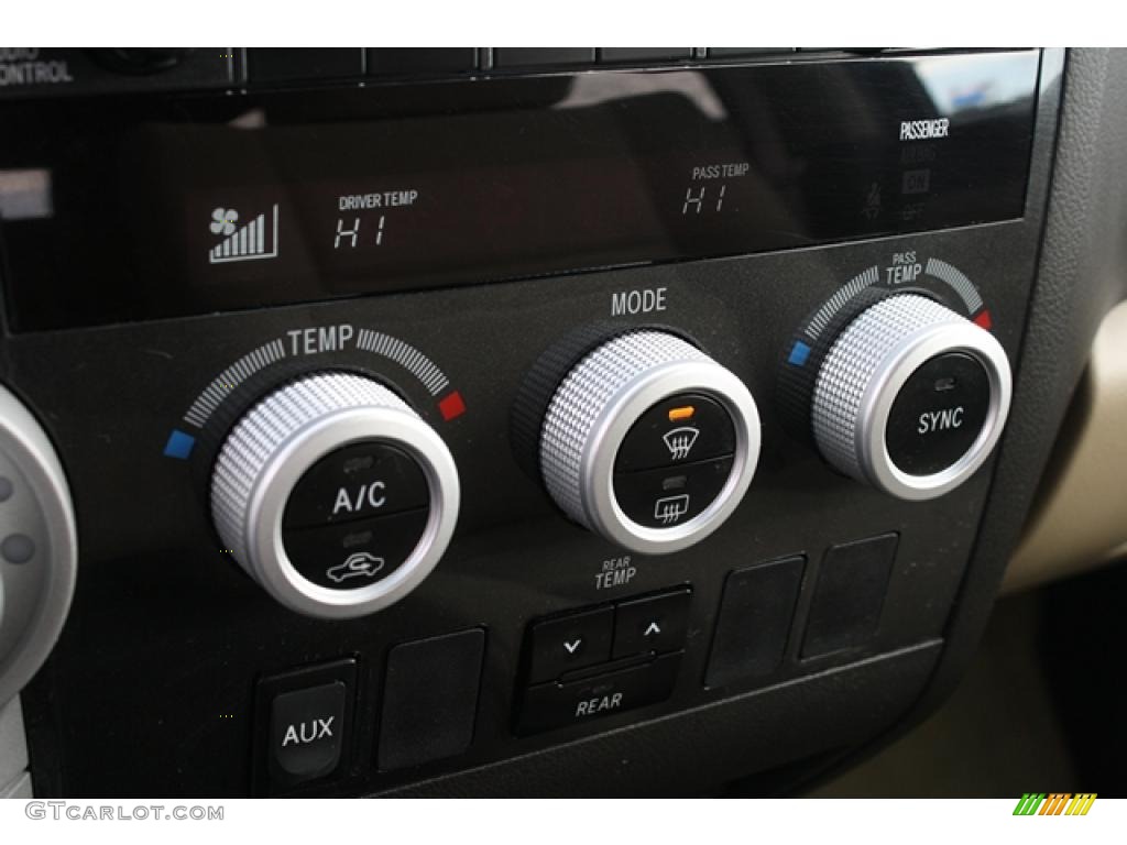 2008 Toyota Sequoia SR5 4WD Controls Photo #48117558