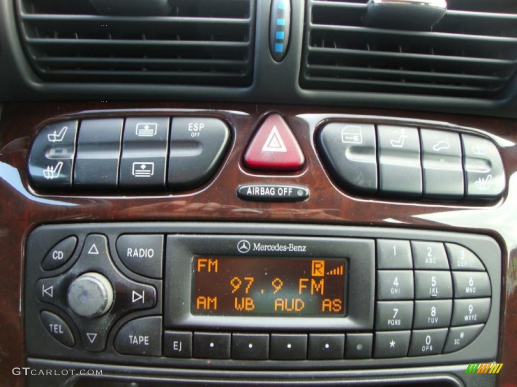 2003 Mercedes-Benz C 320 Sedan Controls Photo #48125605