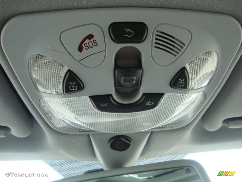 2003 Mercedes-Benz C 320 Sedan Controls Photo #48125620