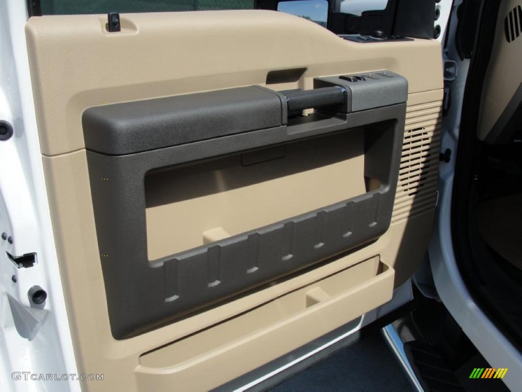 2011 F250 Super Duty Lariat Crew Cab 4x4 - White Platinum Metallic Tri-Coat / Adobe Two Tone Leather photo #30