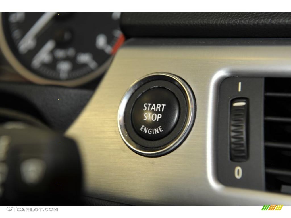 2009 BMW 3 Series 328i Coupe Controls Photo #48130213
