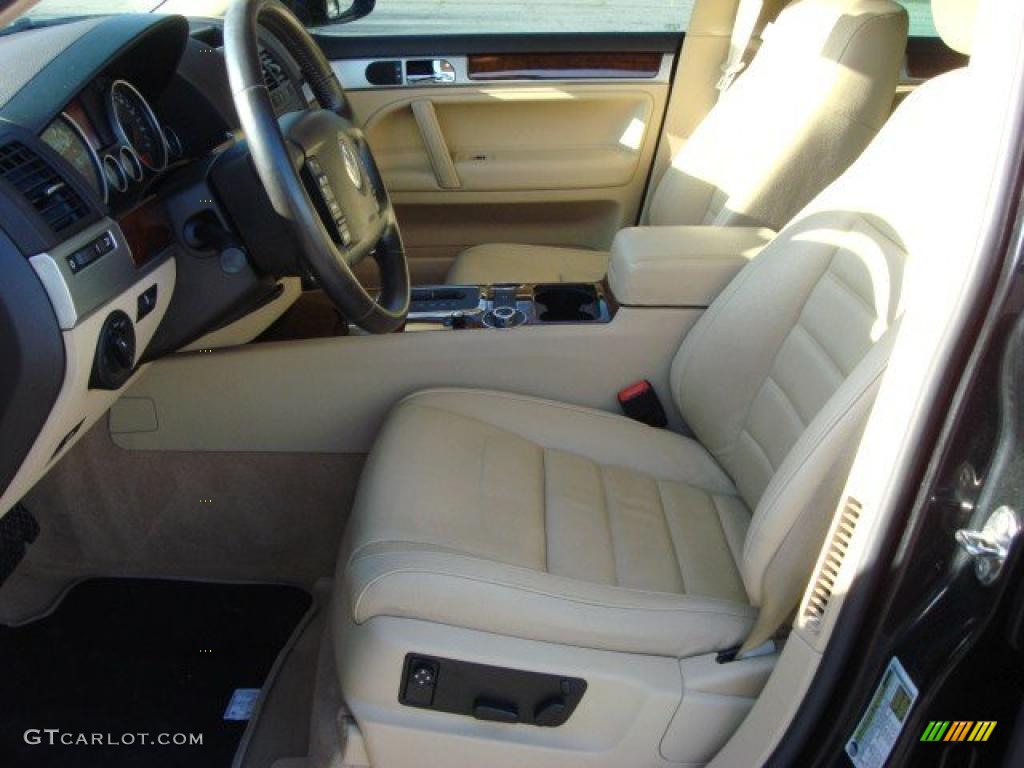 Pure Beige Interior 2008 Volkswagen Touareg 2 VR6 Photo #48131393