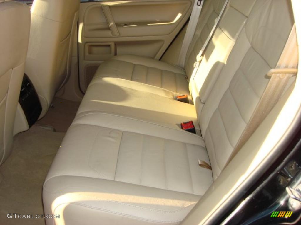 Pure Beige Interior 2008 Volkswagen Touareg 2 VR6 Photo #48131417