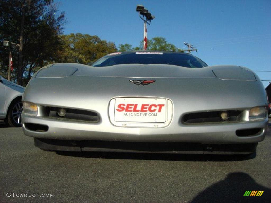 2004 Corvette Coupe - Machine Silver Metallic / Light Gray photo #7