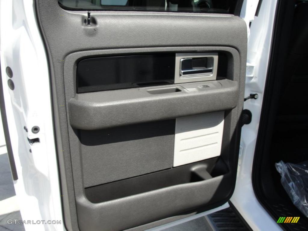 2011 F150 FX4 SuperCrew 4x4 - Oxford White / Black photo #28