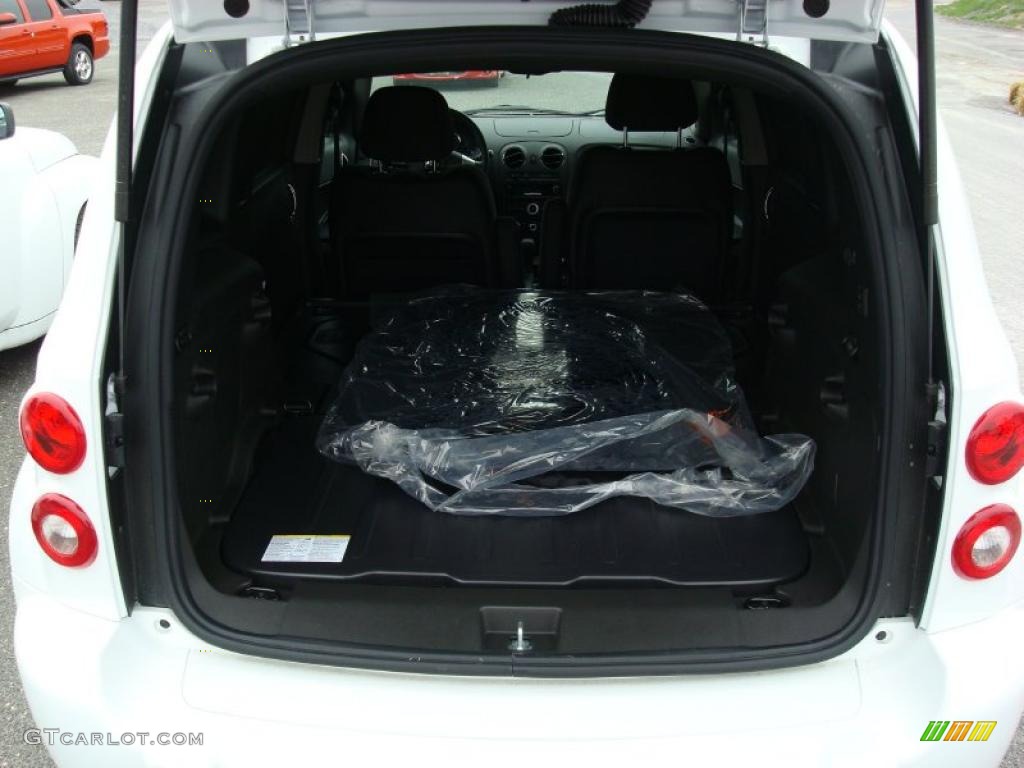 2011 HHR LS - Arctic Ice White / Ebony photo #3