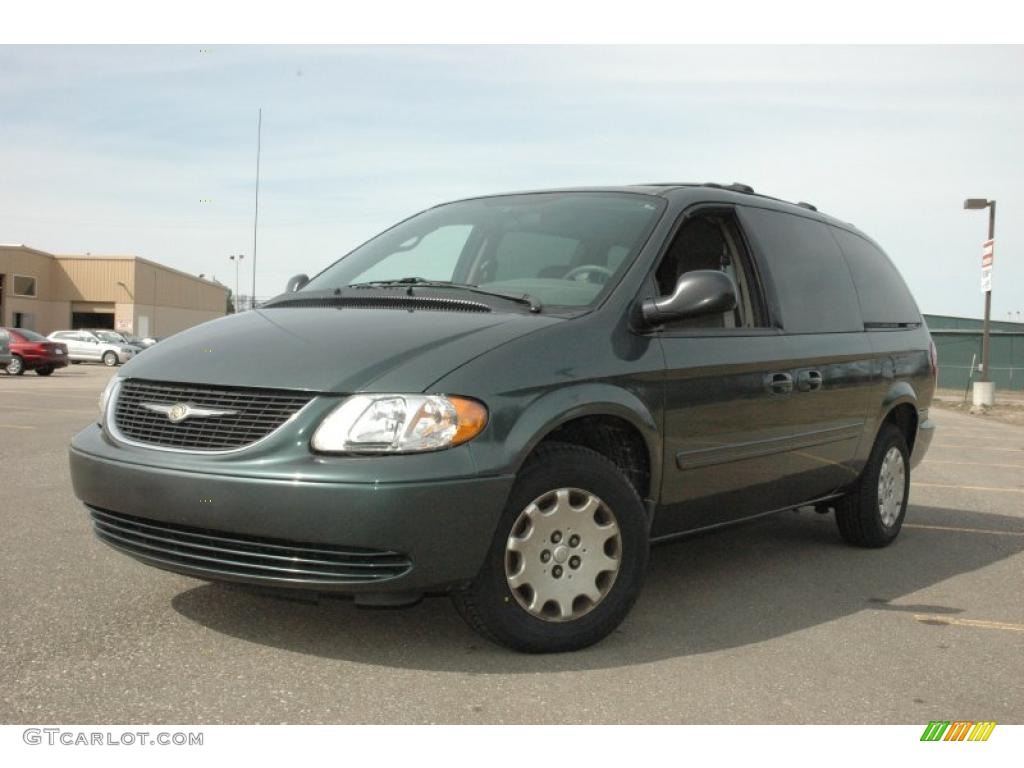 Onyx Green Pearlcoat 2004 Chrysler Town & Country LX Exterior Photo #48135071