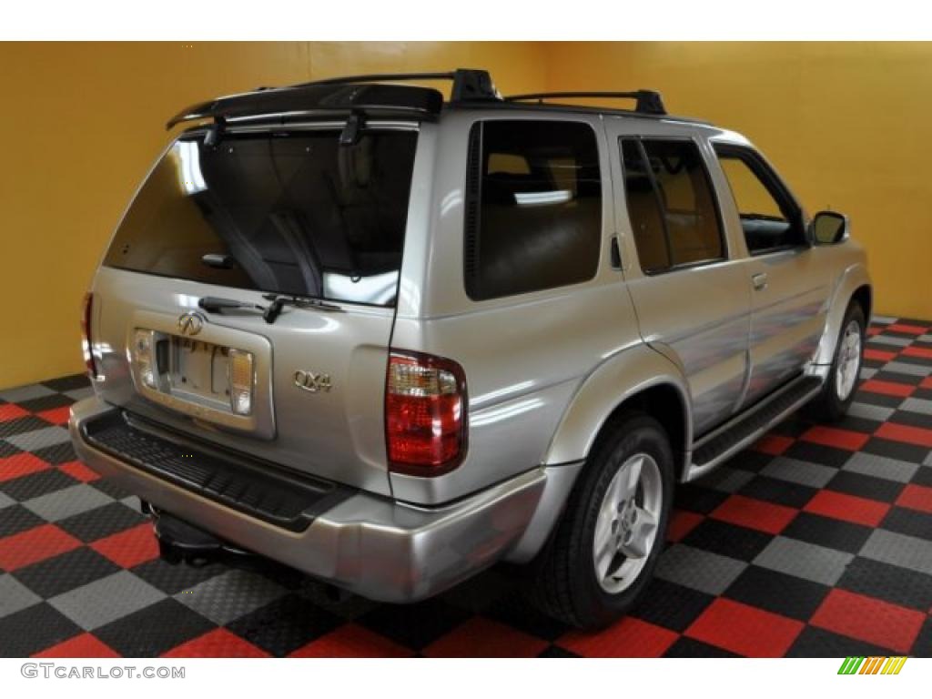 2002 QX4 4x4 - Brilliant Silver Metallic / Graphite photo #4