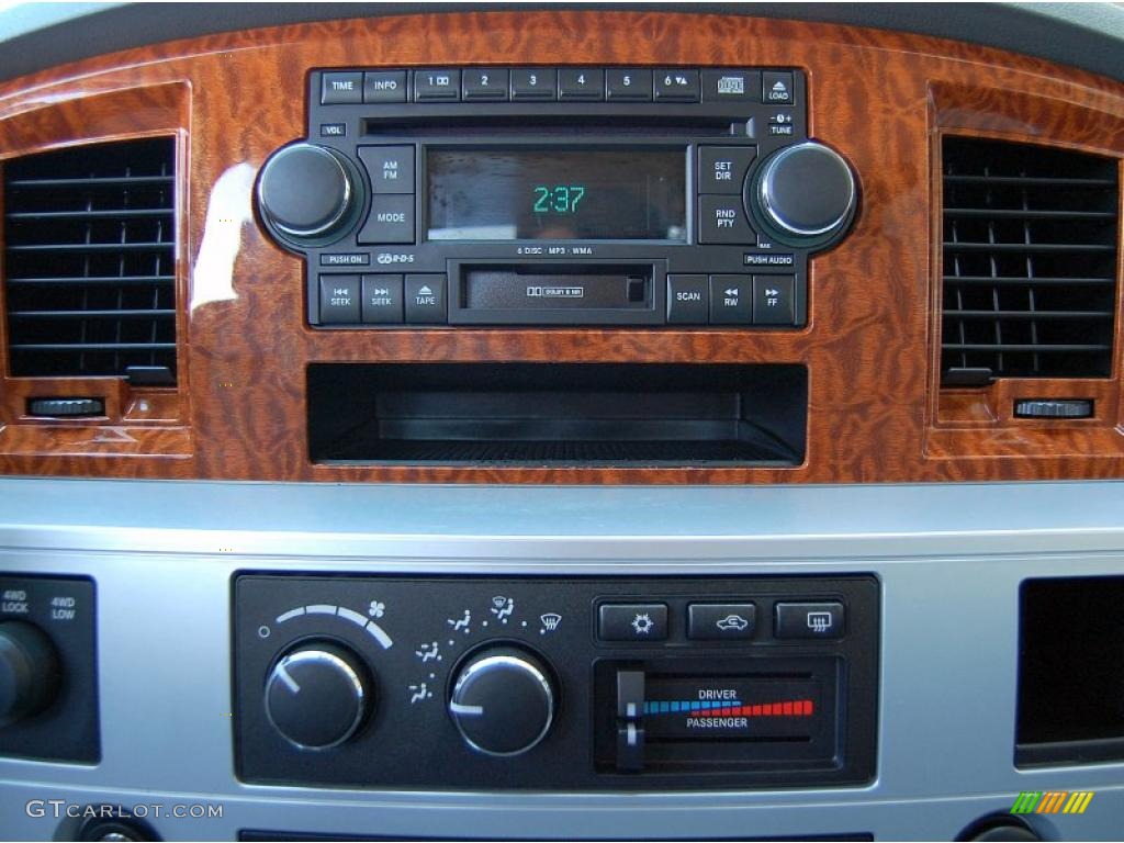 2007 Dodge Ram 3500 Laramie Quad Cab 4x4 Controls Photo #48135282