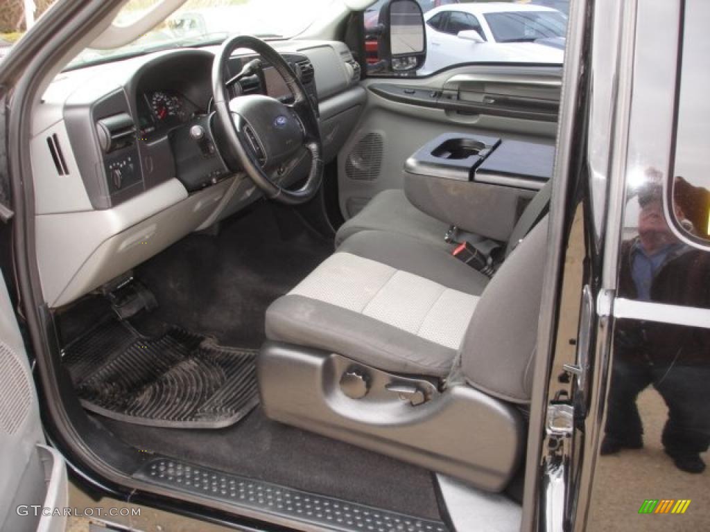 Medium Flint Interior 2005 Ford F350 Super Duty XLT SuperCab 4x4 Dually Photo #48136242