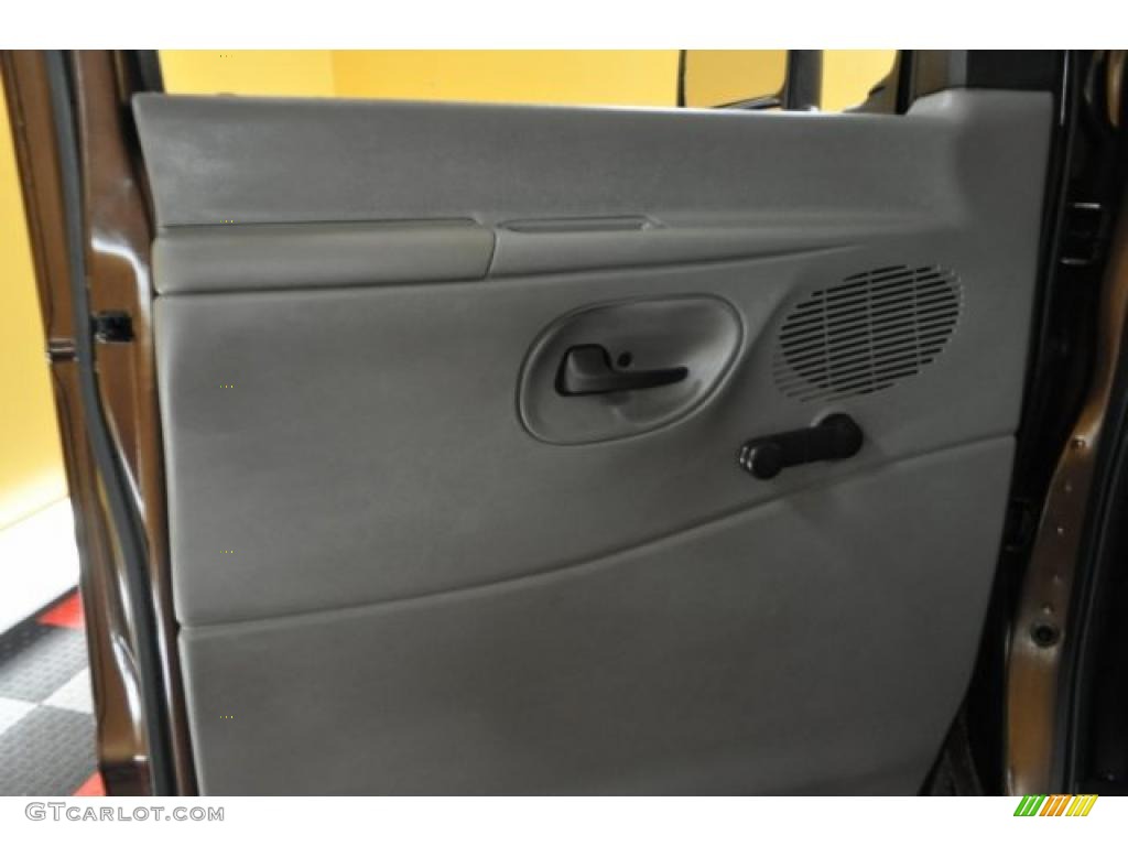 2007 Ford E Series Van E250 Commercial Medium Flint Grey Door Panel Photo #48136905