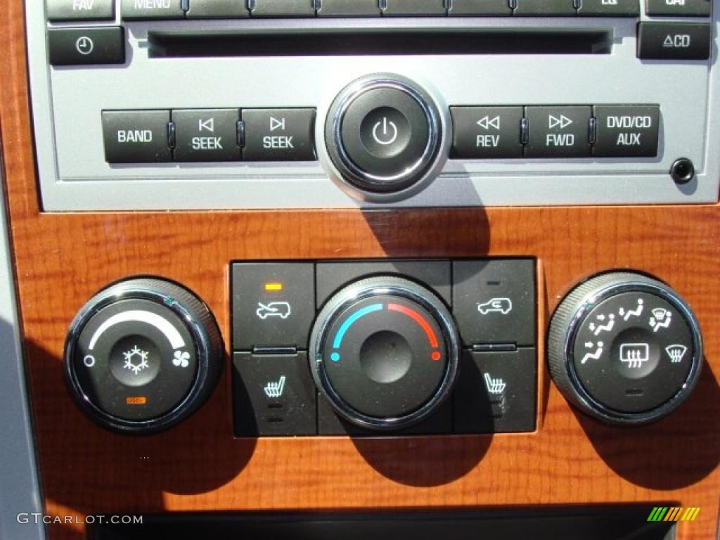 2008 Chevrolet Equinox LTZ Controls Photo #48137433