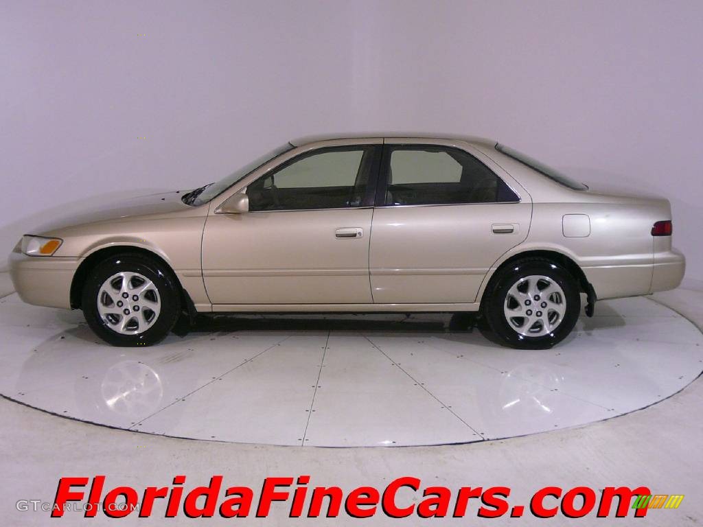 1999 Camry LE V6 - Cashmere Beige Metallic / Oak photo #3