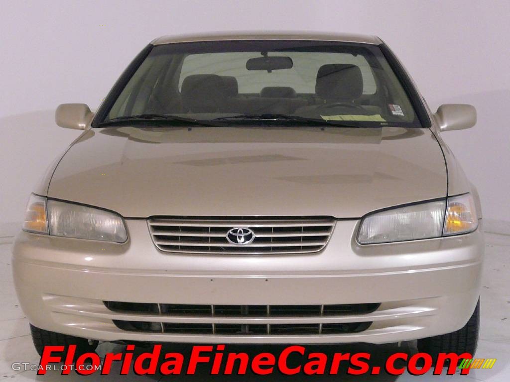1999 Camry LE V6 - Cashmere Beige Metallic / Oak photo #5