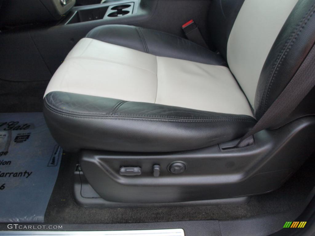 Light Titanium/Ebony Interior 2007 Chevrolet Suburban 1500 LTZ 4x4 Photo #48138942