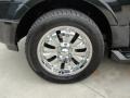 2010 Ford Expedition XLT 4x4 Wheel and Tire Photo