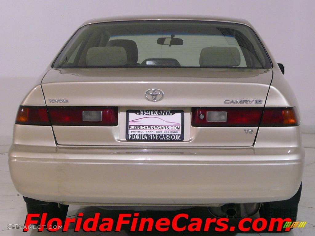 1999 Camry LE V6 - Cashmere Beige Metallic / Oak photo #6