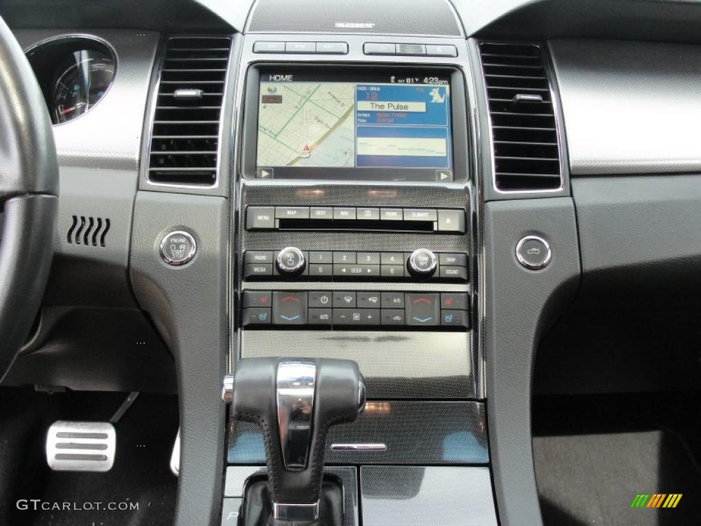 2010 Ford Taurus SHO AWD Controls Photo #48140451
