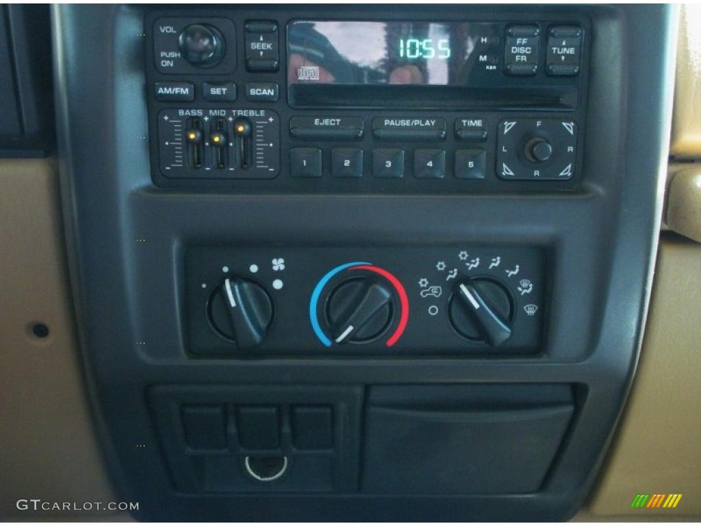 2001 Jeep Wrangler Sahara 4x4 Controls Photo #48140520
