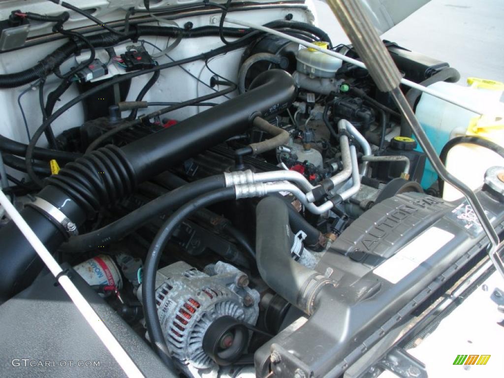 2001 Jeep Wrangler Sahara 4x4 4.0 Liter OHV 12-Valve Inline 6 Cylinder Engine Photo #48140655