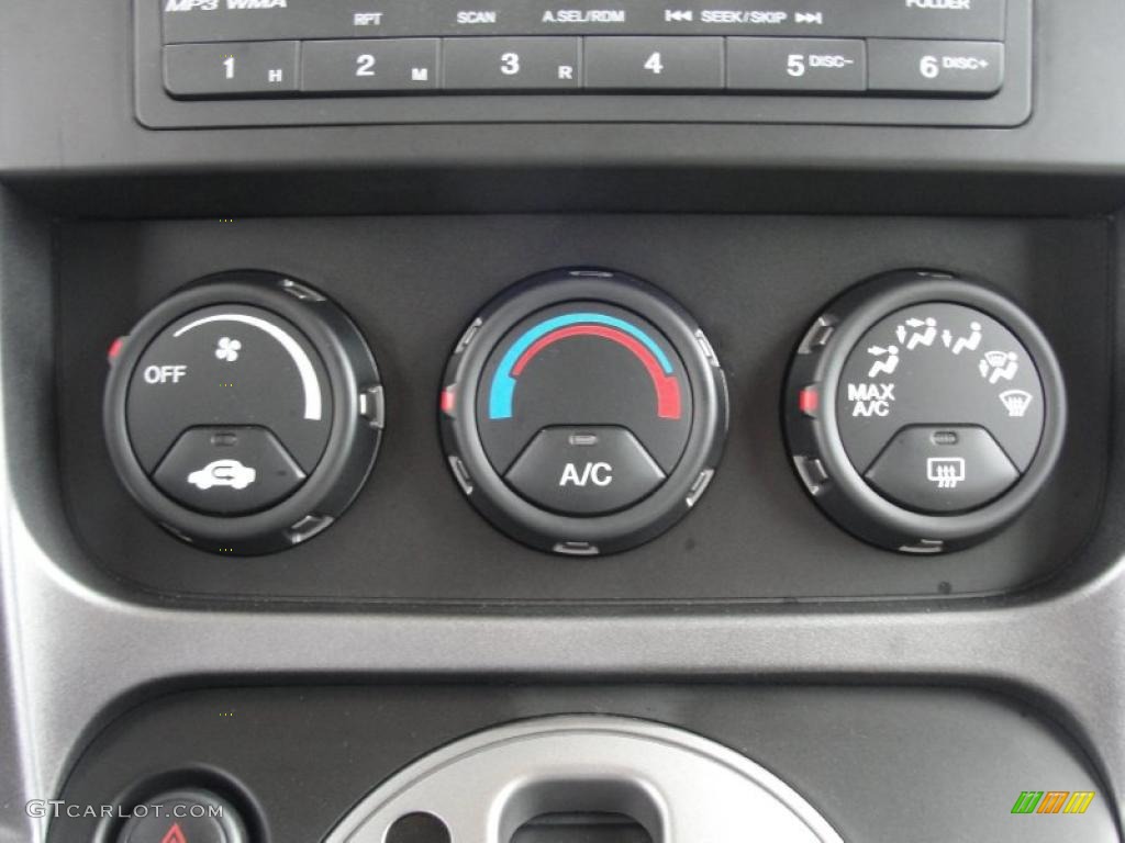 2011 Honda Element EX 4WD Controls Photo #48141234