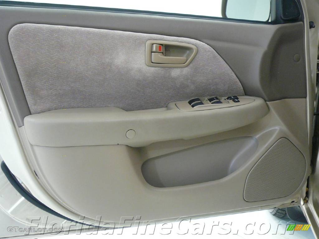 1999 Camry LE V6 - Cashmere Beige Metallic / Oak photo #11