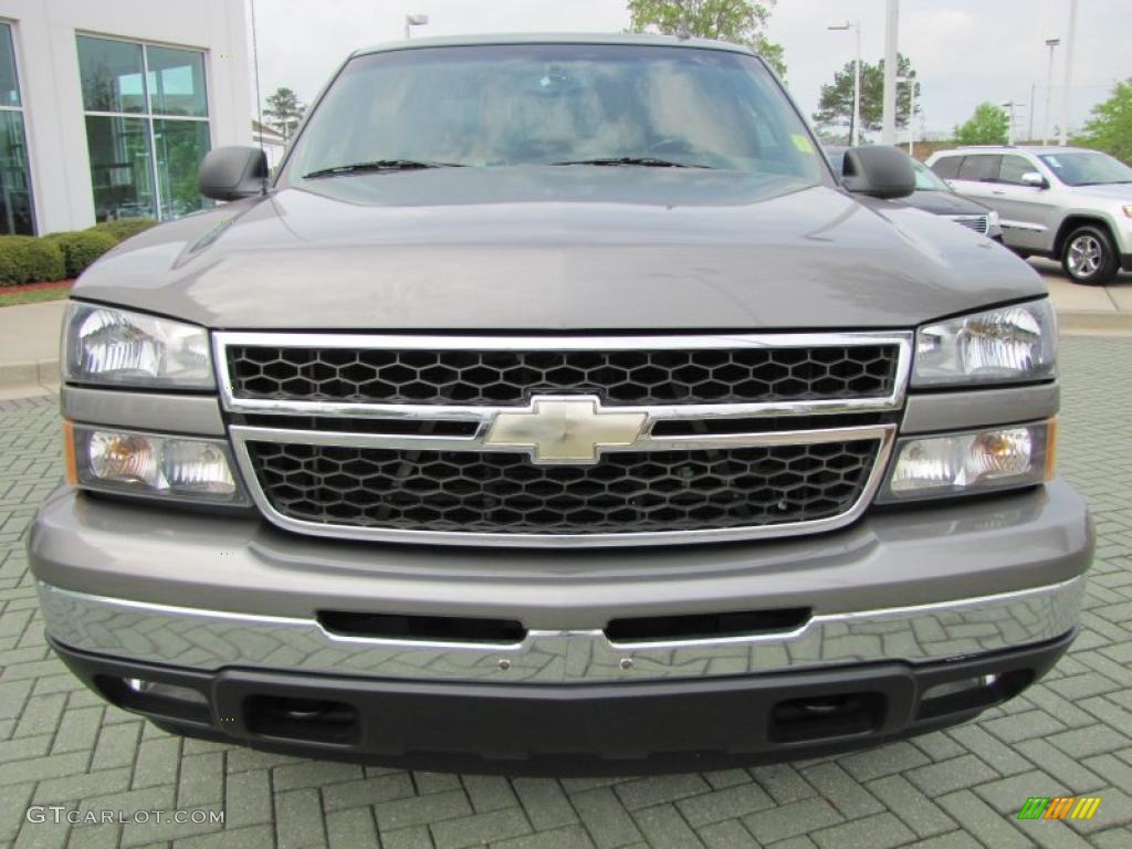 2006 Silverado 1500 Z71 Extended Cab 4x4 - Graystone Metallic / Dark Charcoal photo #8