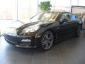 Black - Panamera V6 Photo No. 1