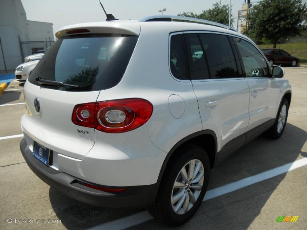 2011 Tiguan SE - Candy White / Charcoal photo #7