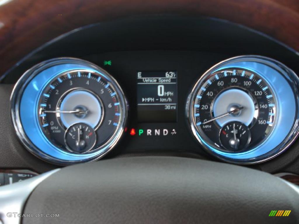 2011 Chrysler 300 C Hemi Gauges Photo #48148232