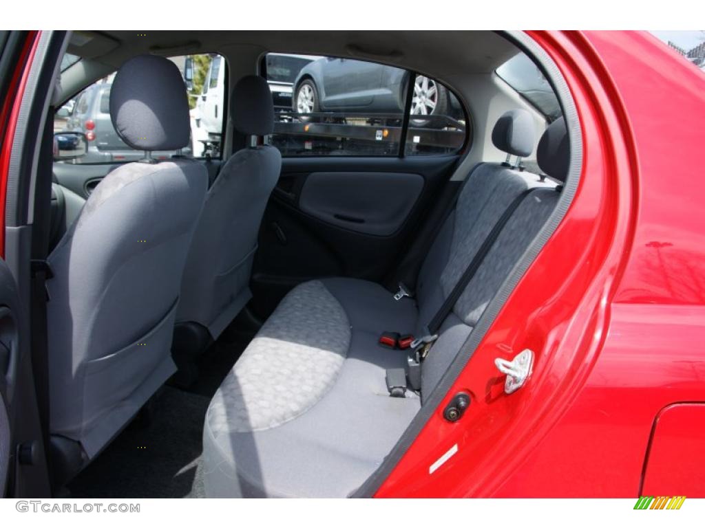 2001 ECHO Sedan - Absolutely Red / Warm Gray photo #11