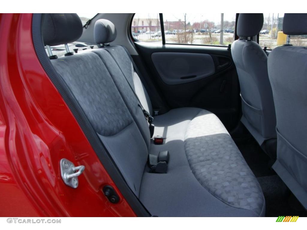 2001 ECHO Sedan - Absolutely Red / Warm Gray photo #17
