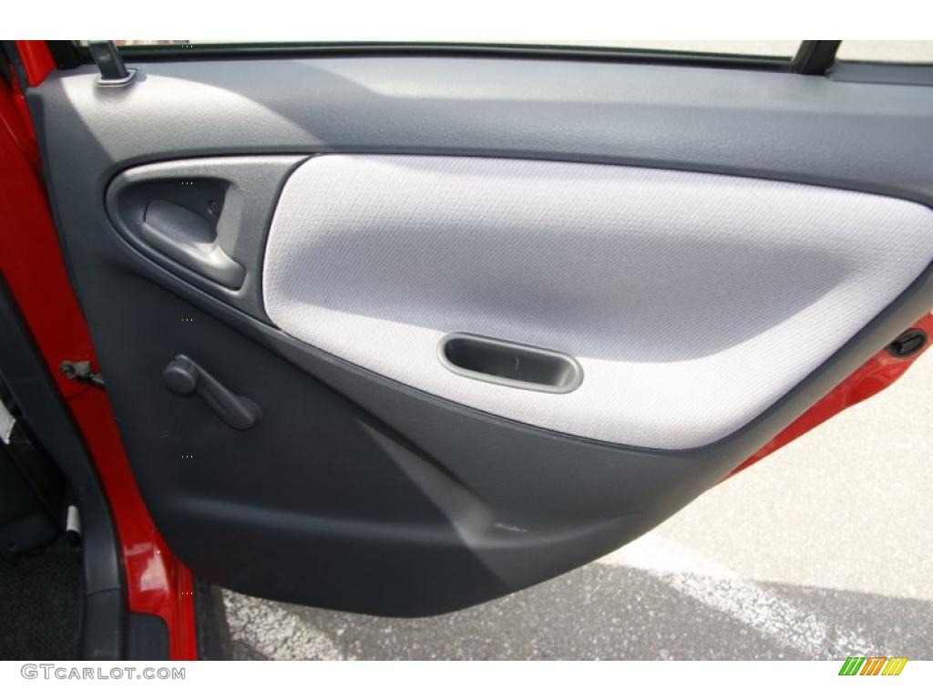 2001 ECHO Sedan - Absolutely Red / Warm Gray photo #19