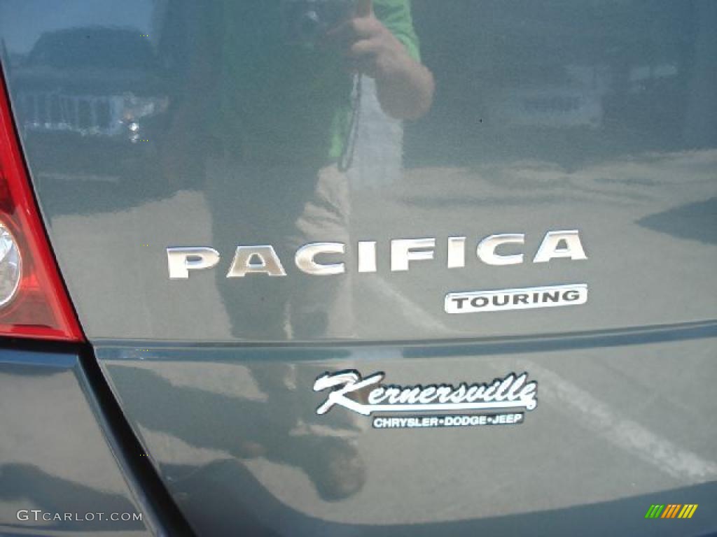 2005 Pacifica Touring - Magnesium Green Pearl / Dark Slate Gray photo #26