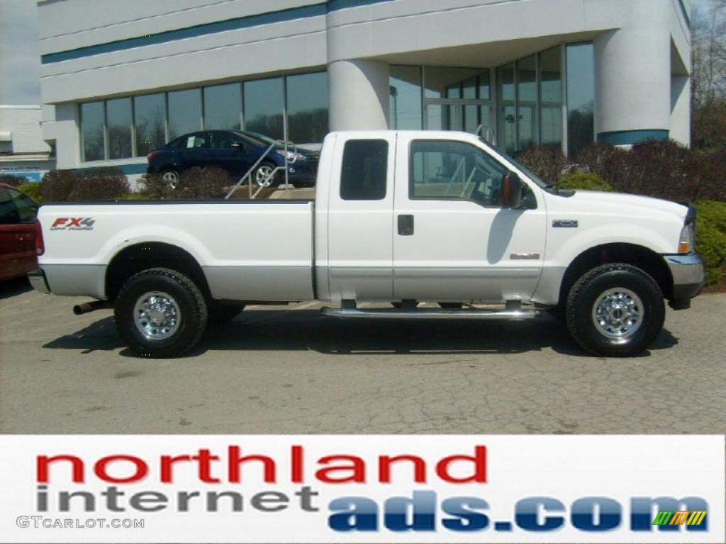 2003 F250 Super Duty FX4 SuperCab 4x4 - Oxford White / Medium Flint Grey photo #1