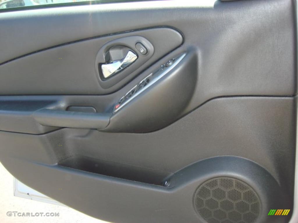 2006 Malibu Maxx SS Wagon - Silverstone Metallic / Ebony Black photo #15