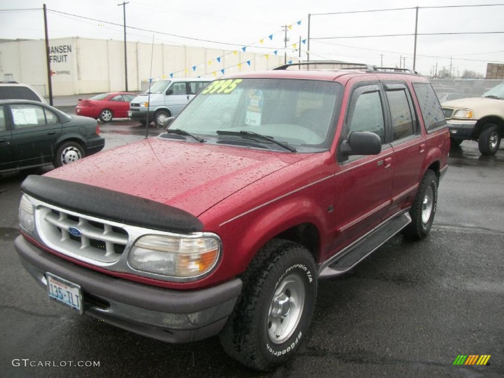 1992 Explorer XLT 4x4 - Electric Currant Red Metallic / Grey photo #2