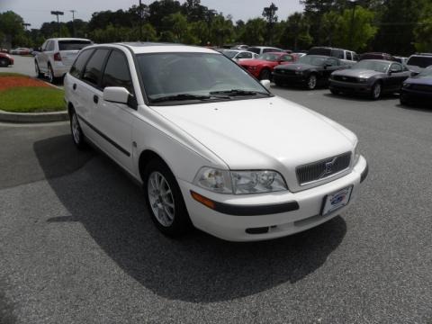 2001 Volvo V40  Data, Info and Specs