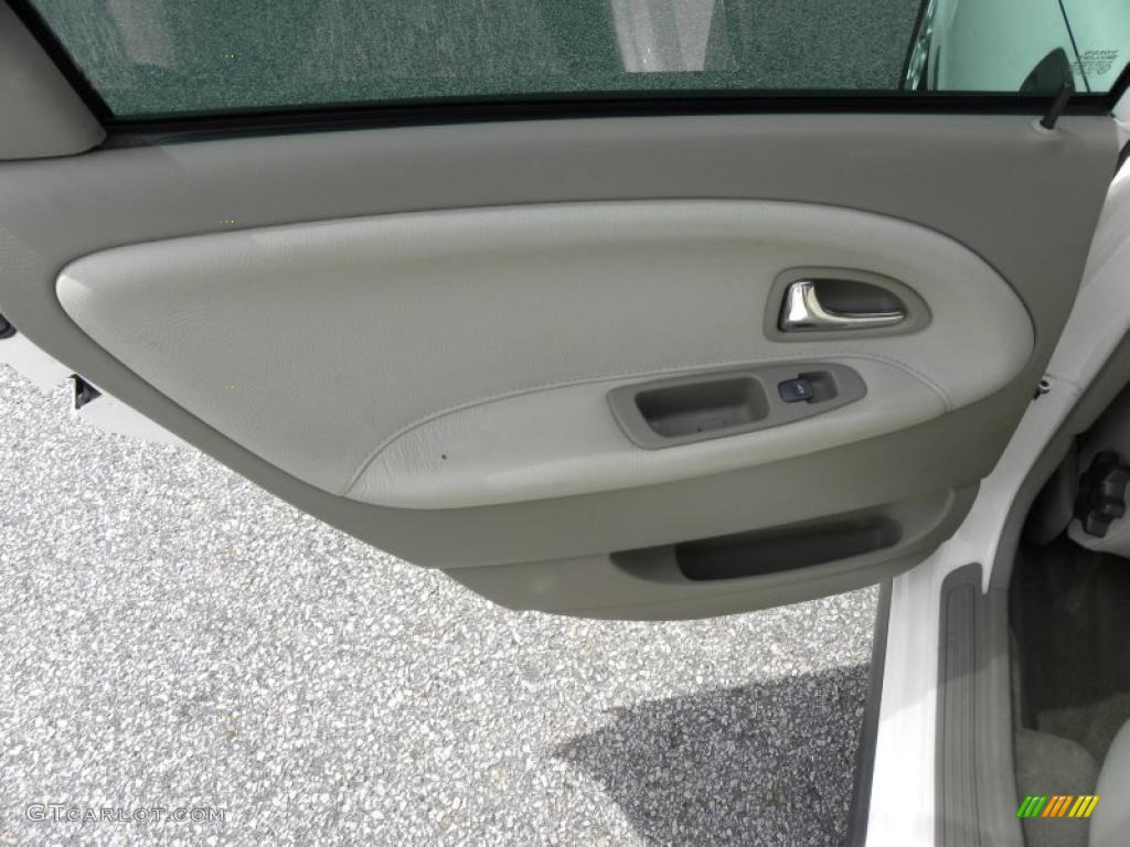 2001 V40  - White / Taupe/Light Taupe photo #8