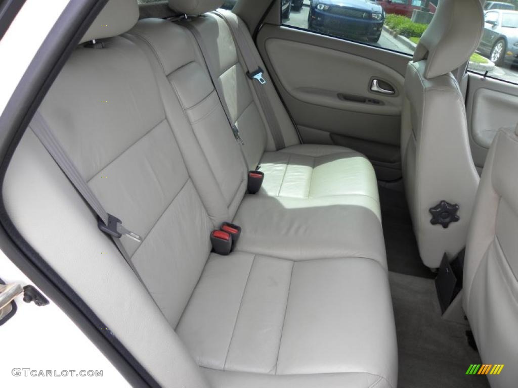 2001 V40  - White / Taupe/Light Taupe photo #11