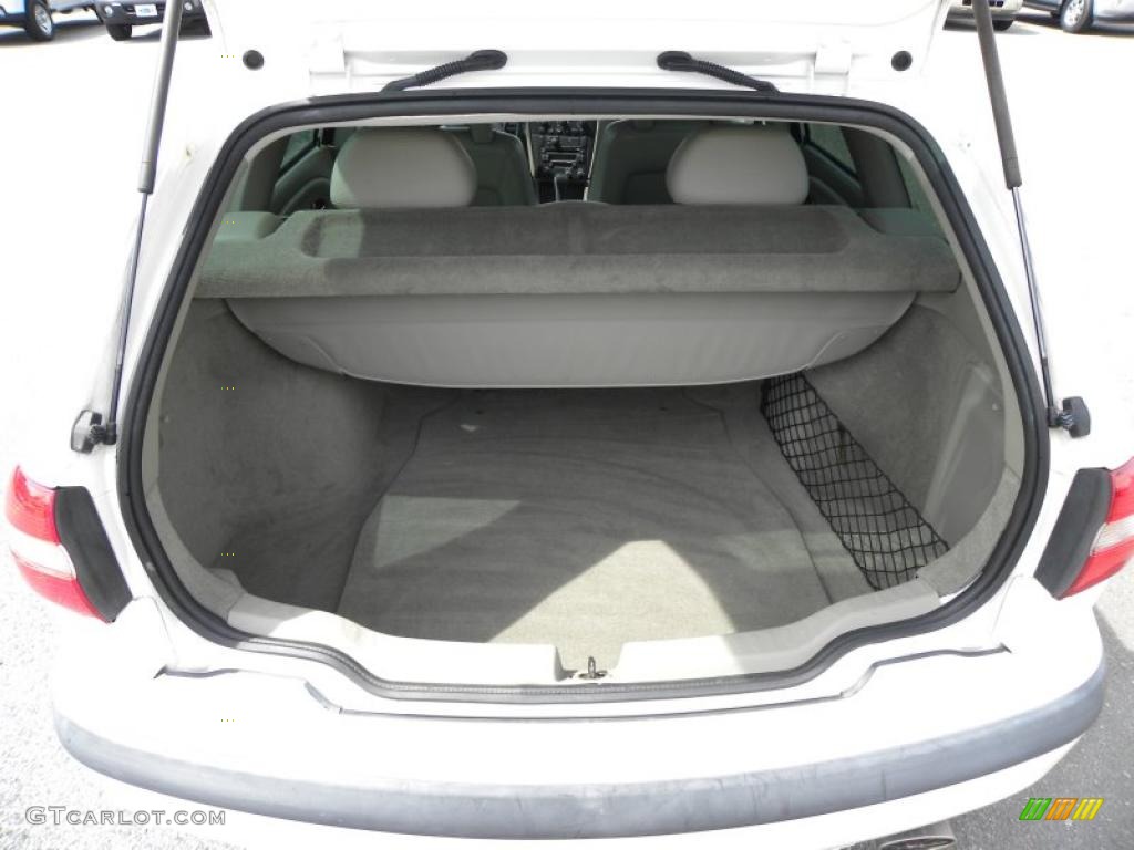 2001 V40  - White / Taupe/Light Taupe photo #15