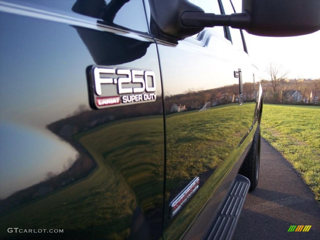 2004 F250 Super Duty Lariat Crew Cab 4x4 - Dark Green Satin Metallic / Medium Parchment photo #24