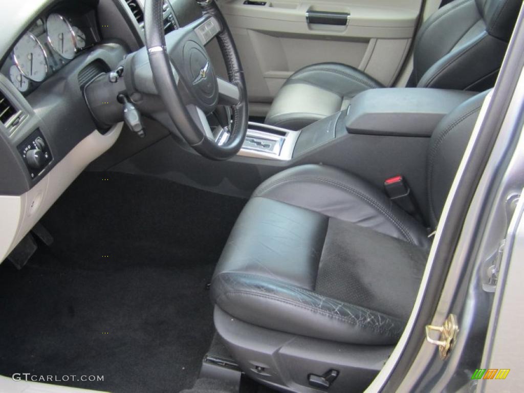 Dark Slate Gray/Light Graystone Interior 2006 Chrysler 300 C SRT8 Photo #48154718