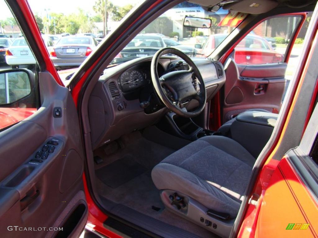 1999 Explorer XLT 4x4 - Bright Red Clearcoat / Medium Graphite Grey photo #9