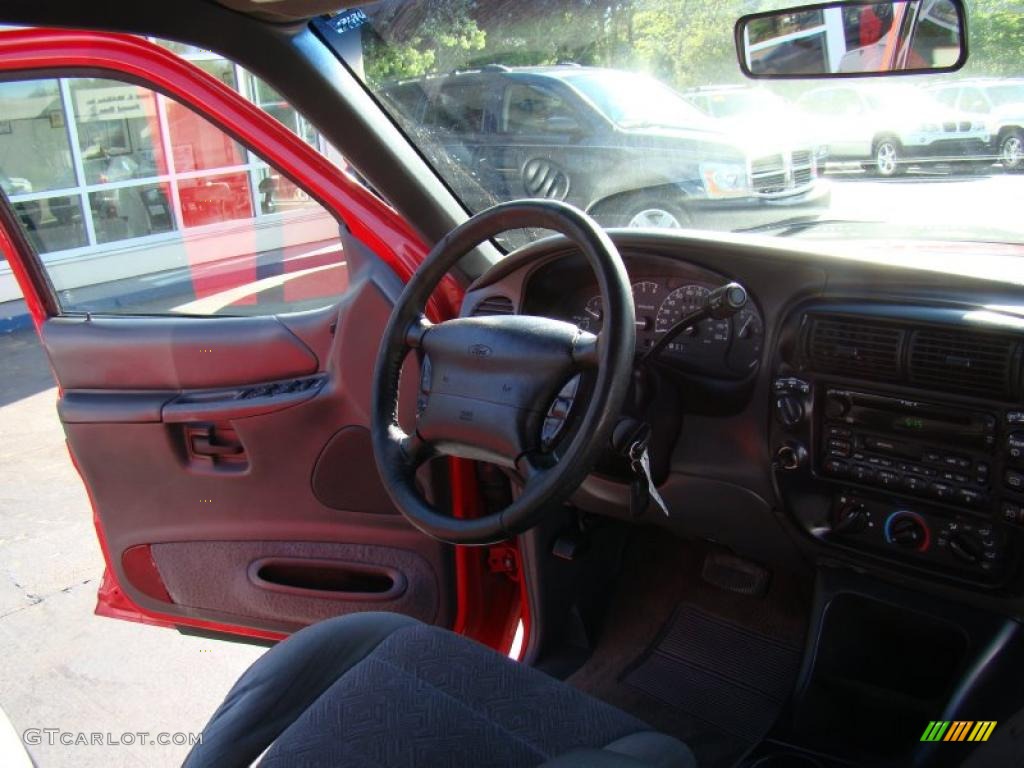 1999 Explorer XLT 4x4 - Bright Red Clearcoat / Medium Graphite Grey photo #19