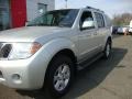 2008 Silver Lightning Nissan Pathfinder SE 4x4  photo #4