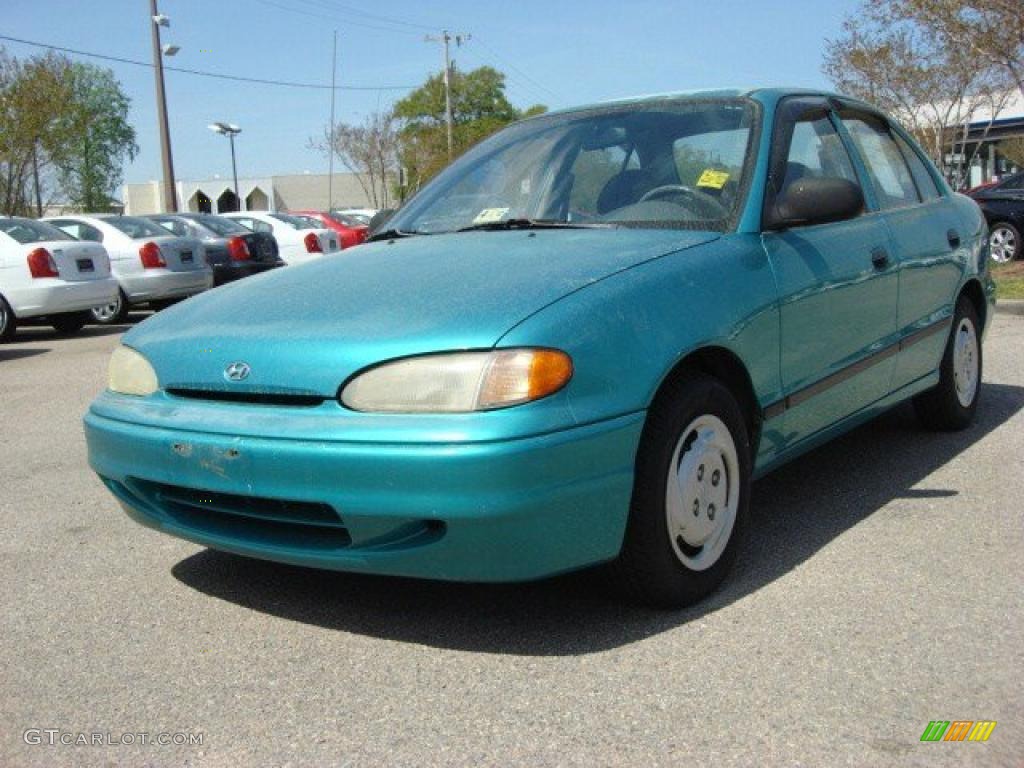 1996 Accent Sedan - Montego Green / Dark Gray photo #1