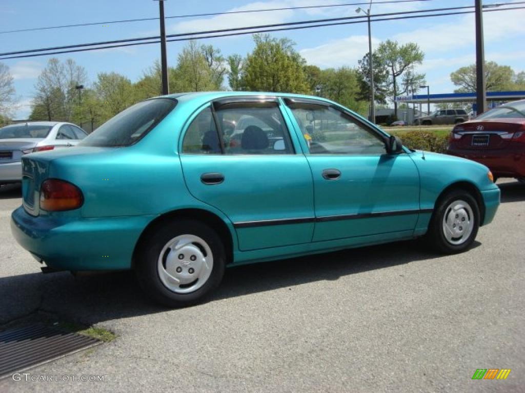 Montego Green 1996 Hyundai Accent Sedan Exterior Photo #48162278