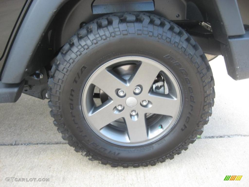 2010 Jeep Wrangler Unlimited Mountain Edition 4x4 Wheel Photo #48164018