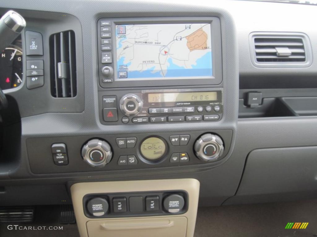 2011 Honda Ridgeline RTL Controls Photo #48165476